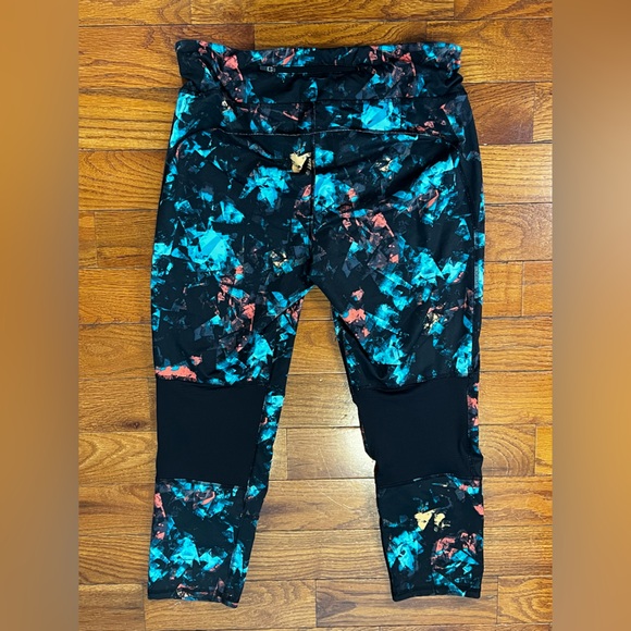 Old Navy Active Go-Dry Splash Print Cropped Leggings XL Preowned Athleisure - Picture 8 of 12